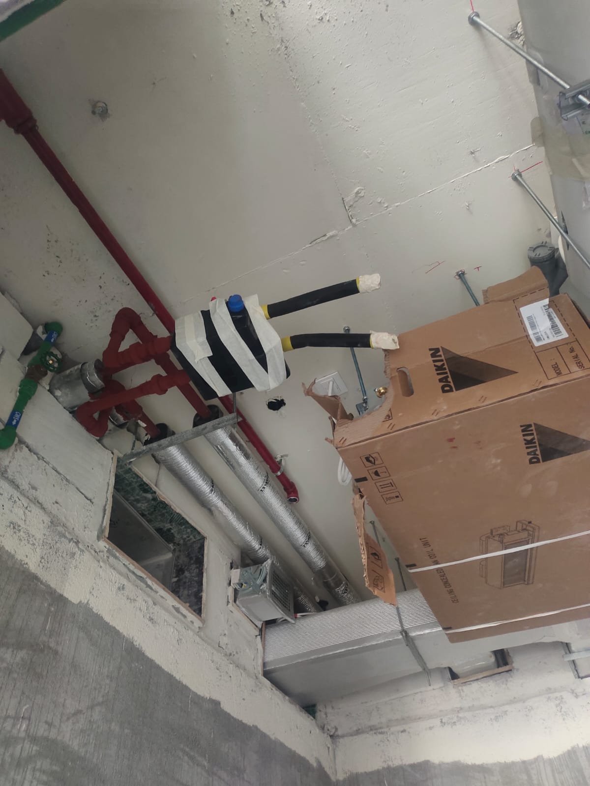 Site tools and installation equipment